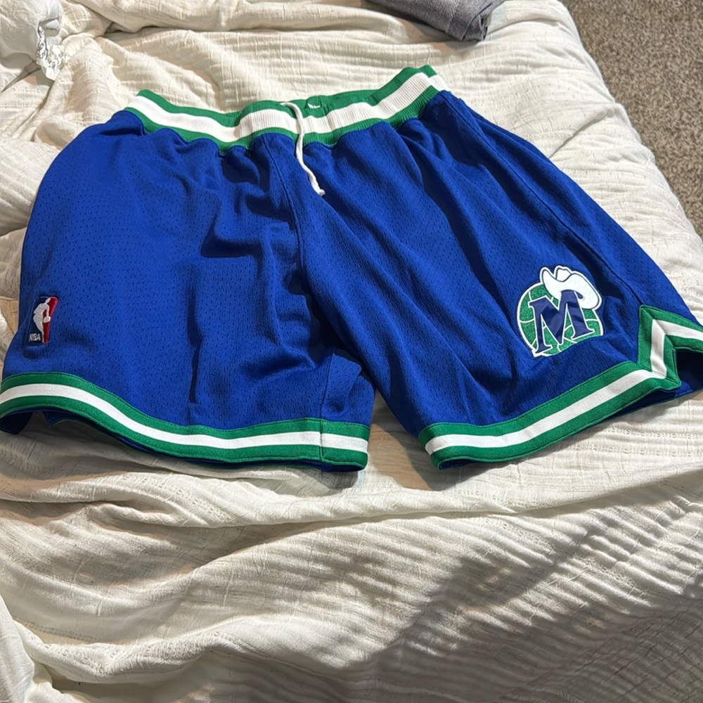 Retro Dallas mavericks shorts